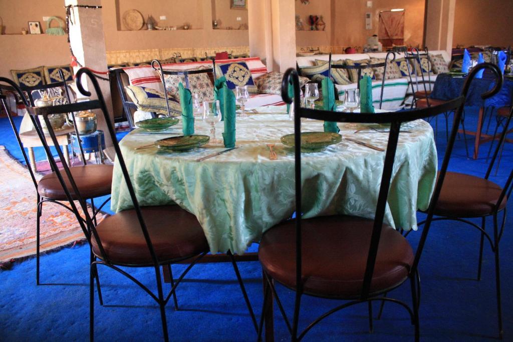 Auberge Restaurant Tissili " Oasis De Fint" 외부 사진